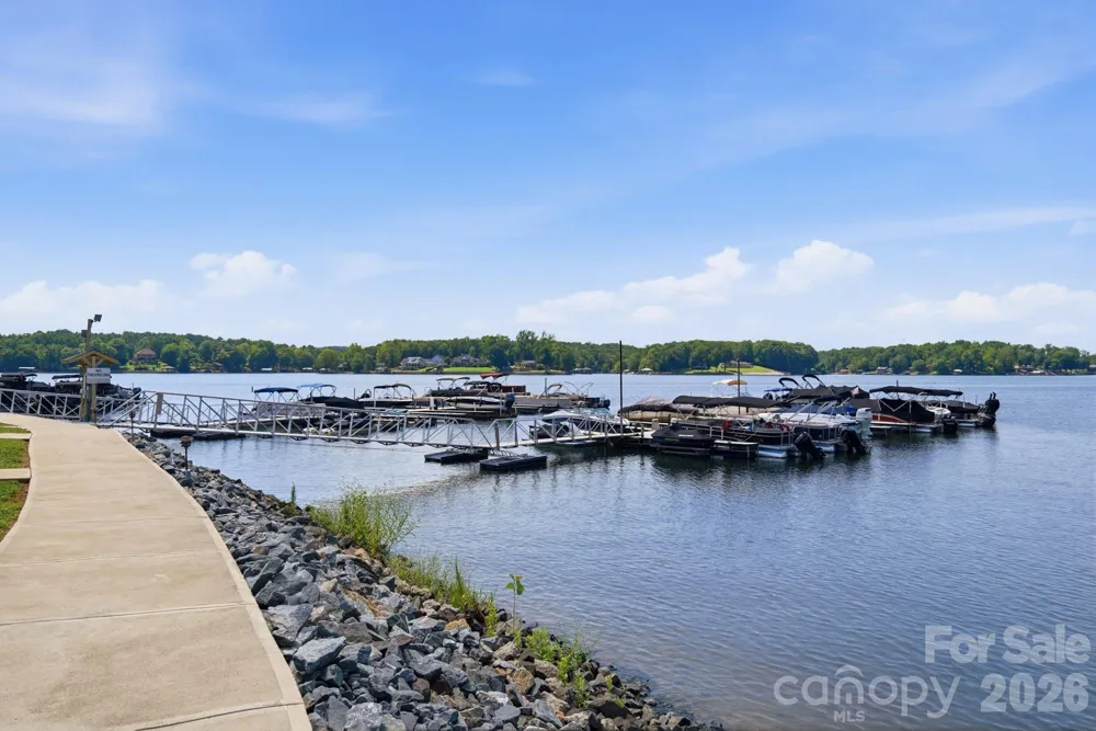 13820 Queens Harbor Road Charlotte, NC 28278