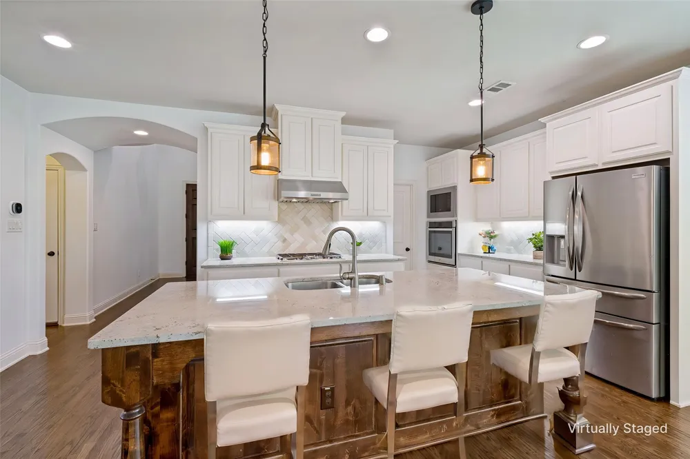 8100 Paisley The Colony, TX 75056