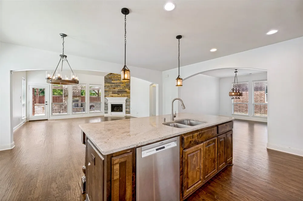 8100 Paisley The Colony, TX 75056