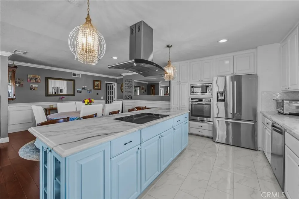 2972 Teakwood Place Costa Mesa, CA 92626