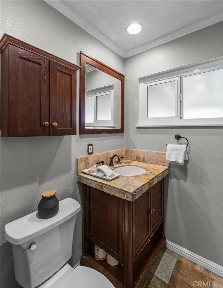 2972 Teakwood Place Costa Mesa, CA 92626