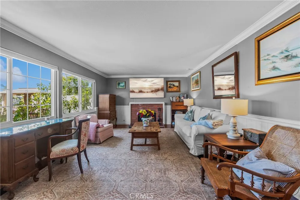 2972 Teakwood Place Costa Mesa, CA 92626