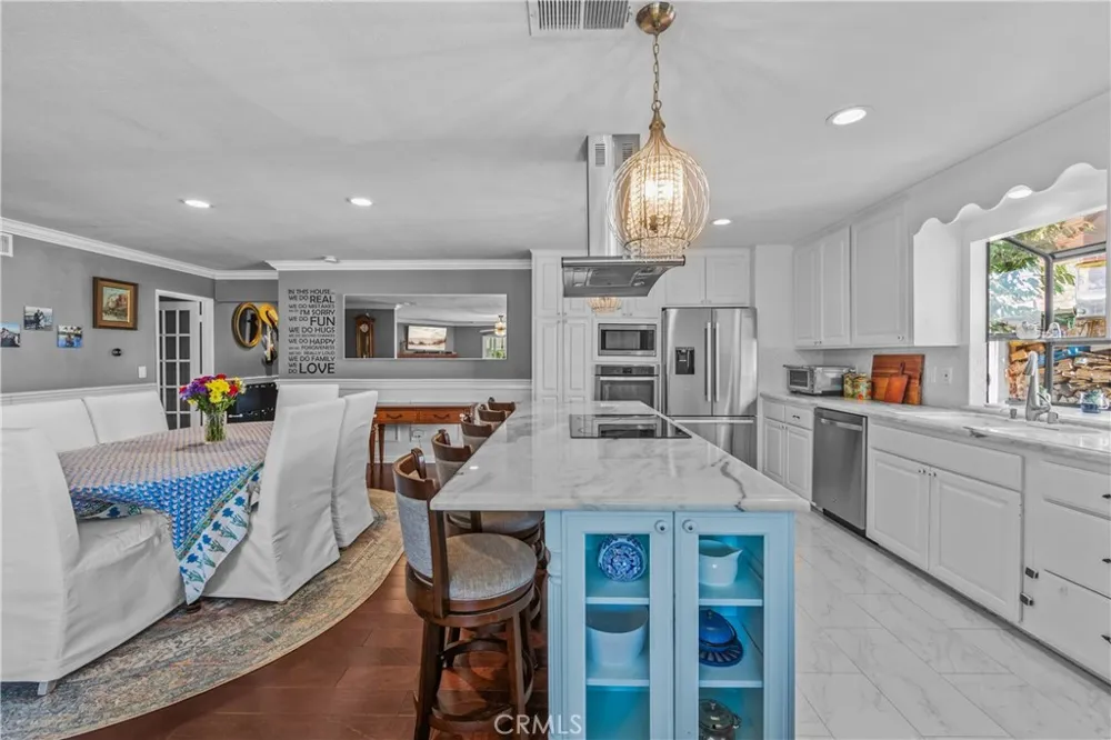 2972 Teakwood Place Costa Mesa, CA 92626