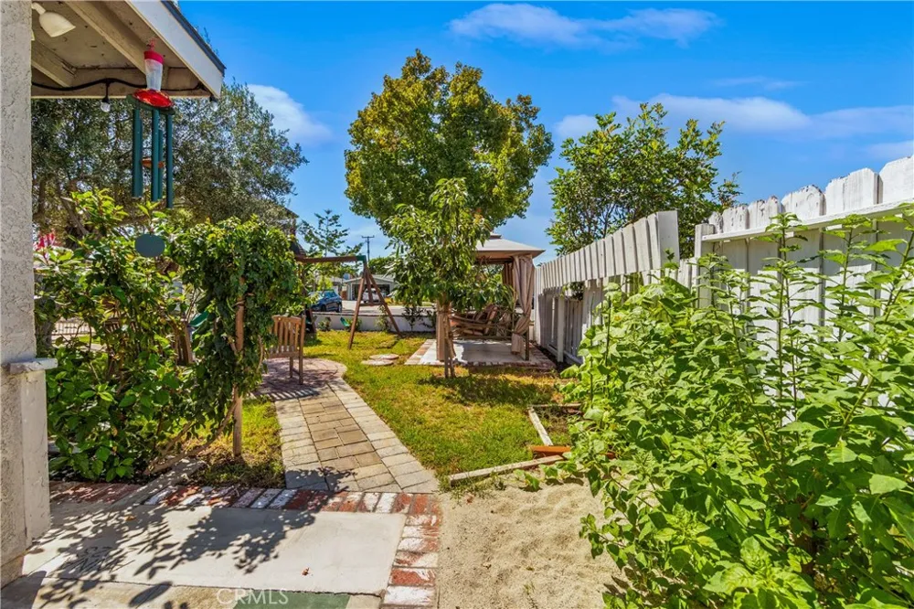 2972 Teakwood Place Costa Mesa, CA 92626