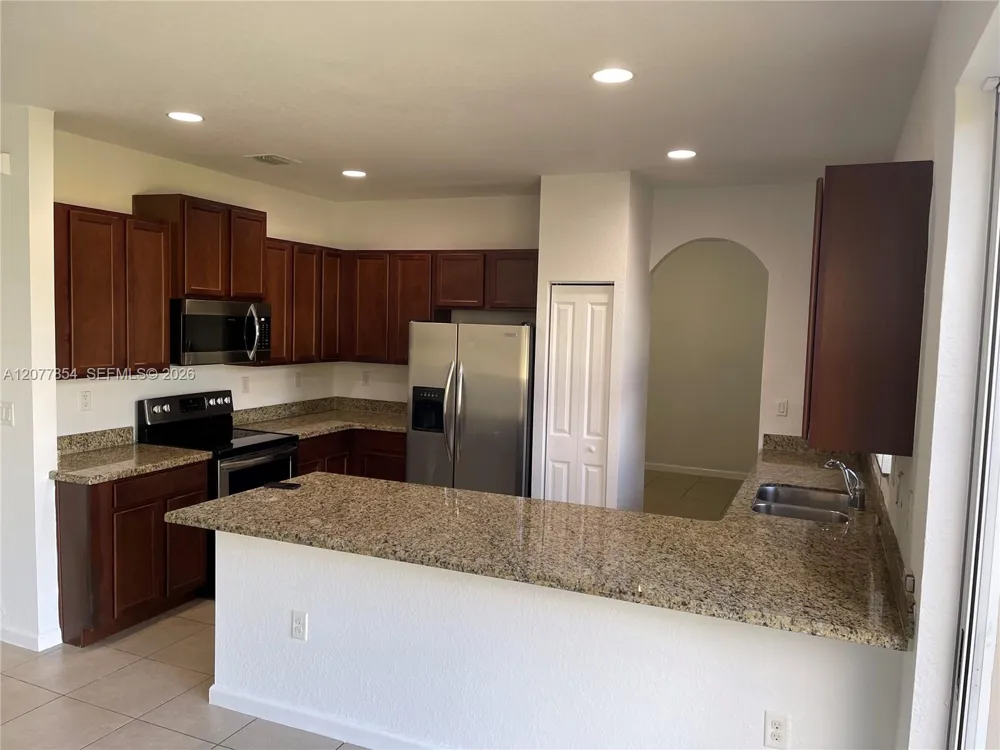 165 SE 21st Ter Homestead, FL 33033