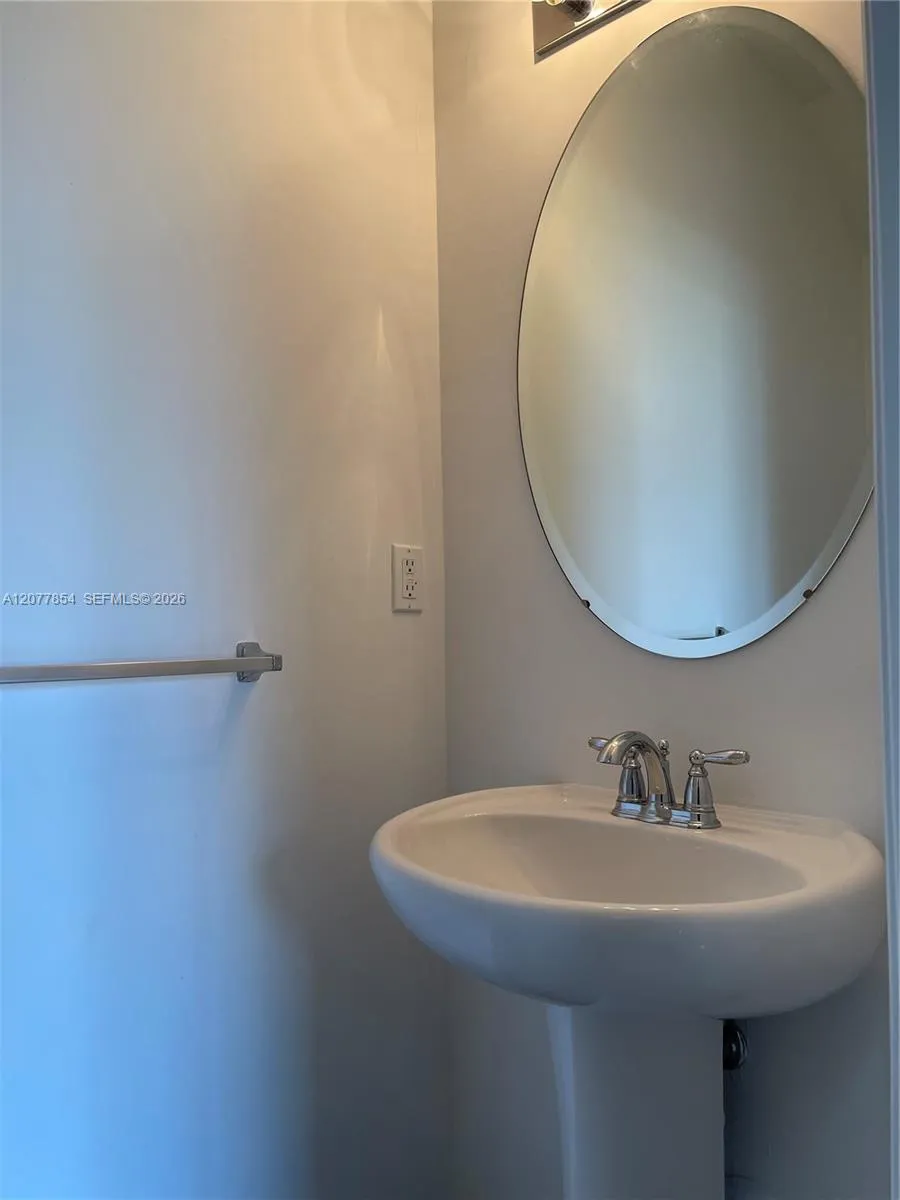 165 SE 21st Ter Homestead, FL 33033