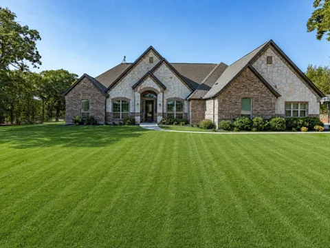 128 Paradise Oaks Court