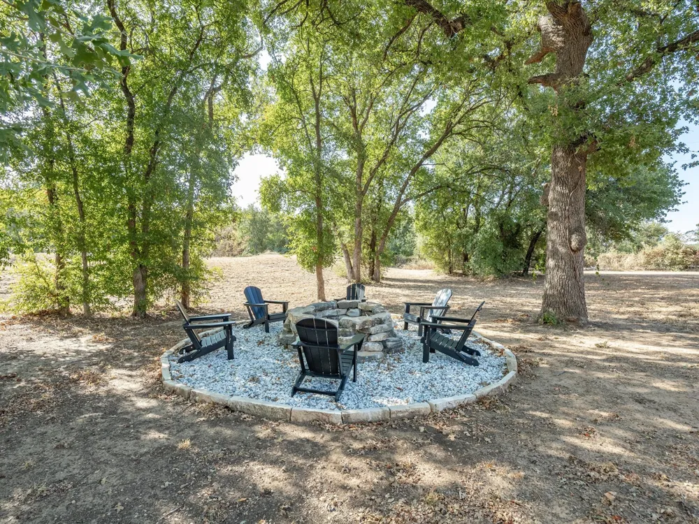 128 Paradise Oaks Court Paradise, TX 76073