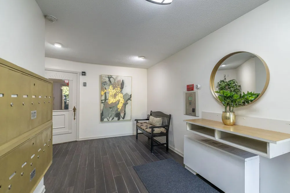 1860 Eagle Ridge Drive #W304 Mendota Heights, MN 55118