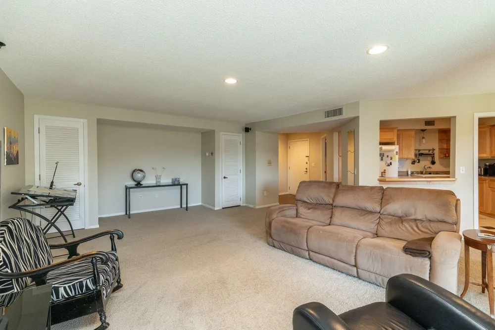 1860 Eagle Ridge Drive #W304 Mendota Heights, MN 55118