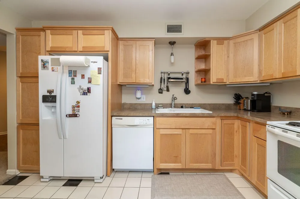 1860 Eagle Ridge Drive #W304 Mendota Heights, MN 55118