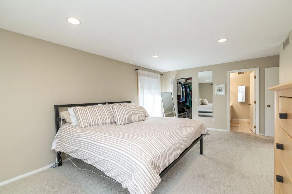 1860 Eagle Ridge Drive #W304 Mendota Heights, MN 55118