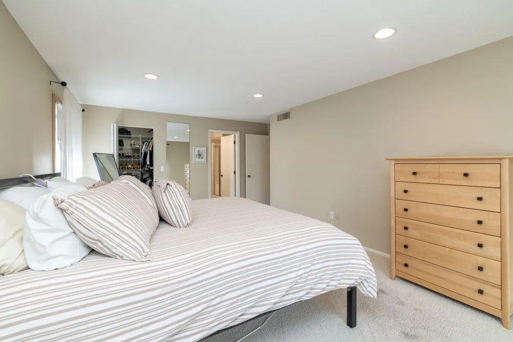 1860 Eagle Ridge Drive #W304 Mendota Heights, MN 55118