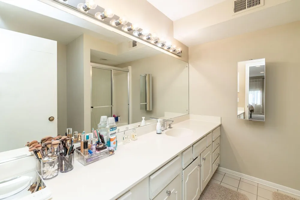 1860 Eagle Ridge Drive #W304 Mendota Heights, MN 55118