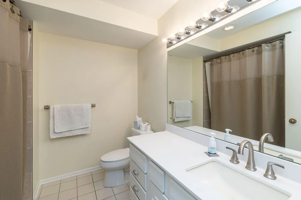 1860 Eagle Ridge Drive #W304 Mendota Heights, MN 55118