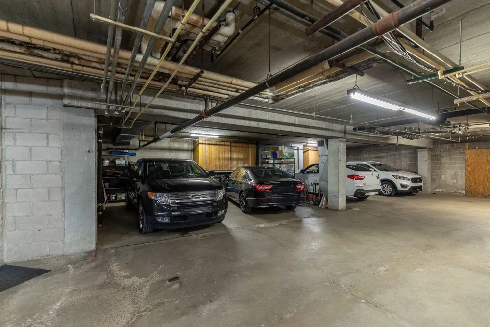 1860 Eagle Ridge Drive #W304 Mendota Heights, MN 55118