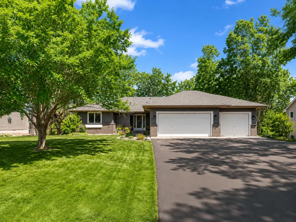 19331 Baldwin Street NW Elk River, MN 55330
