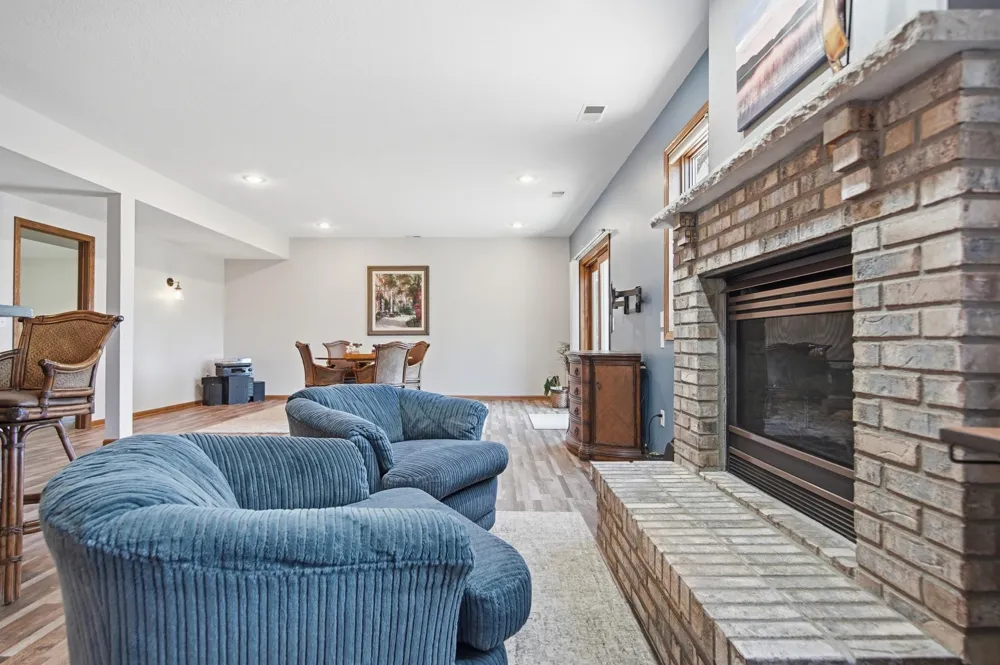 19331 Baldwin Street NW Elk River, MN 55330