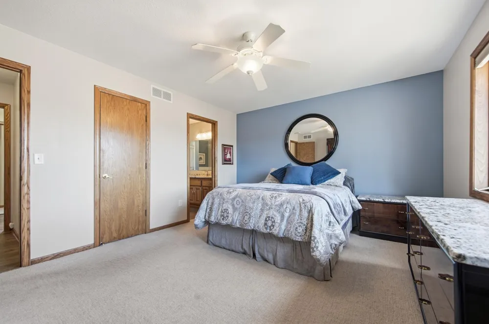 19331 Baldwin Street NW Elk River, MN 55330
