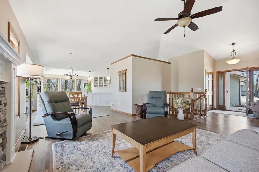 19331 Baldwin Street NW Elk River, MN 55330