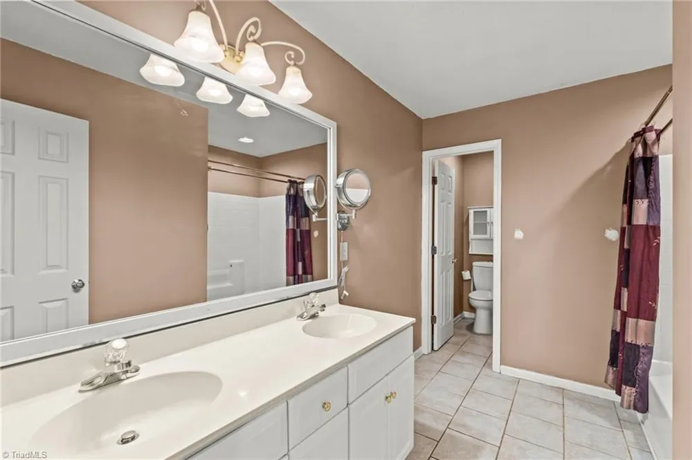 3126 Woodpoint Street Jamestown, NC 27282