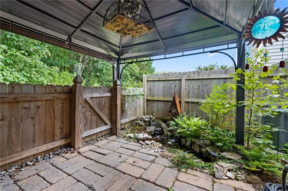 3126 Woodpoint Street Jamestown, NC 27282