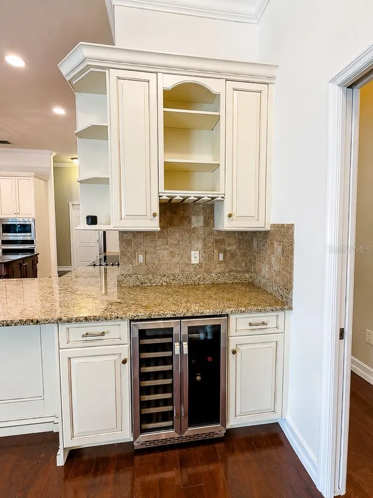 1637 ABYSS DRIVE Odessa, FL 33556