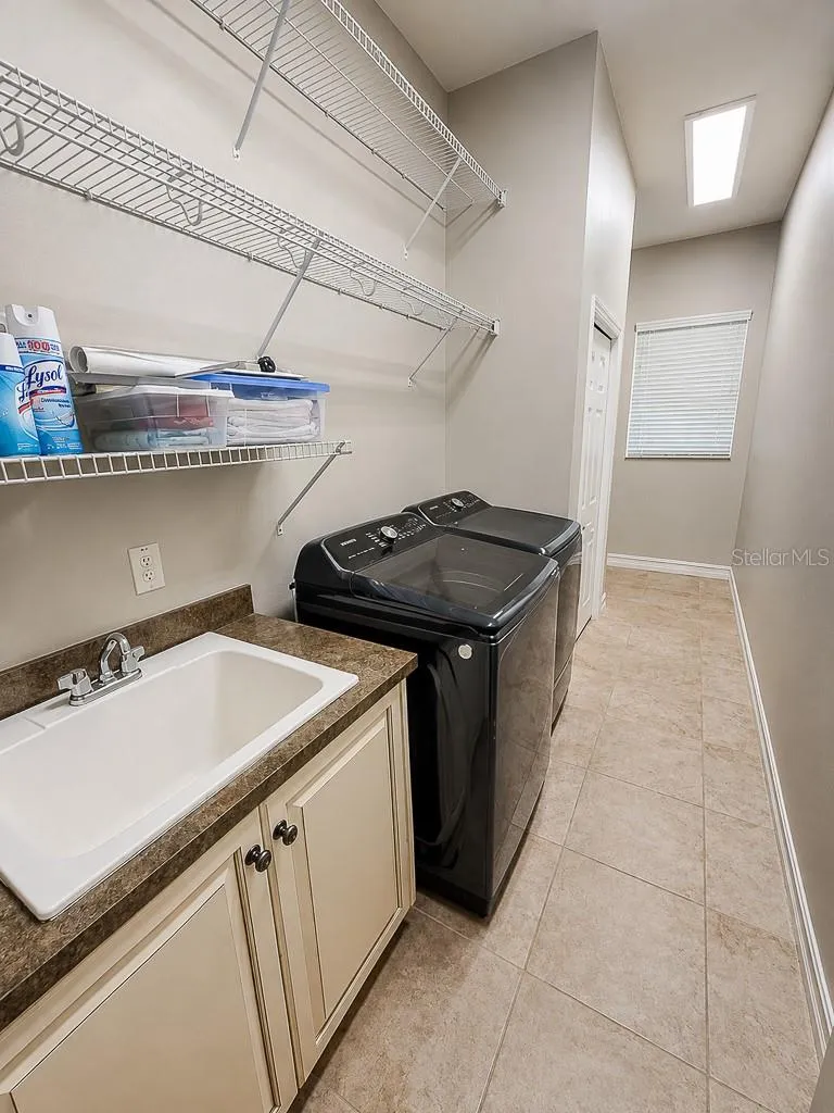 1637 ABYSS DRIVE Odessa, FL 33556