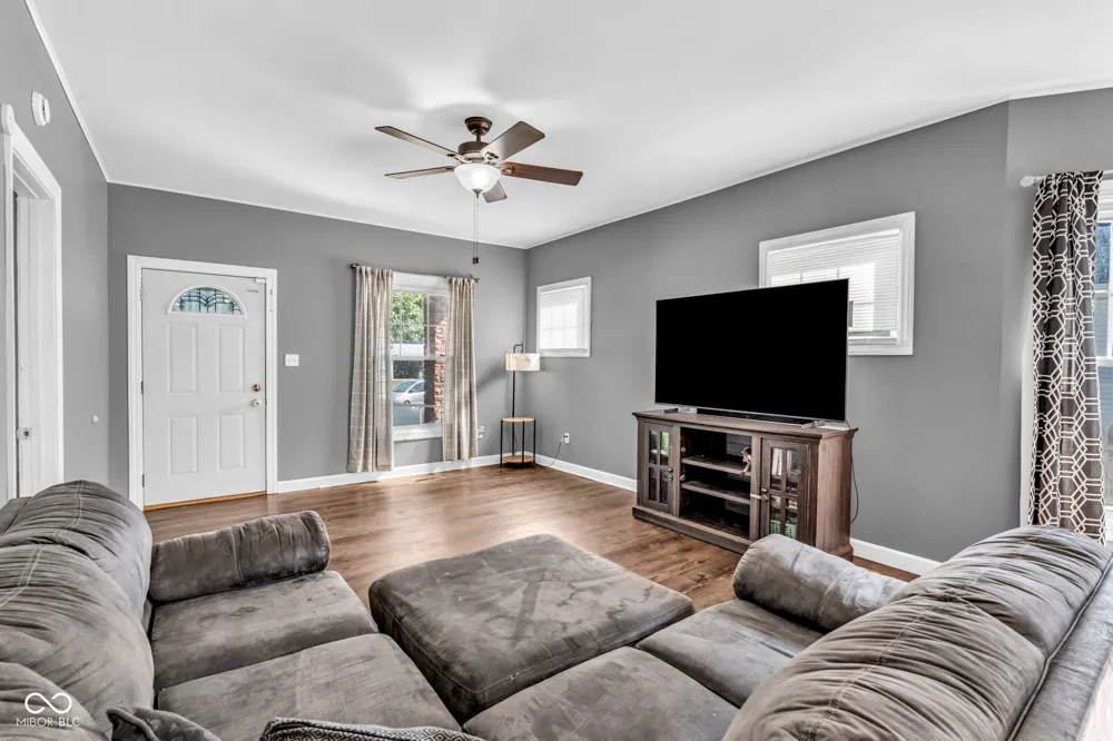 830 Elm Street Clinton, IN 47842