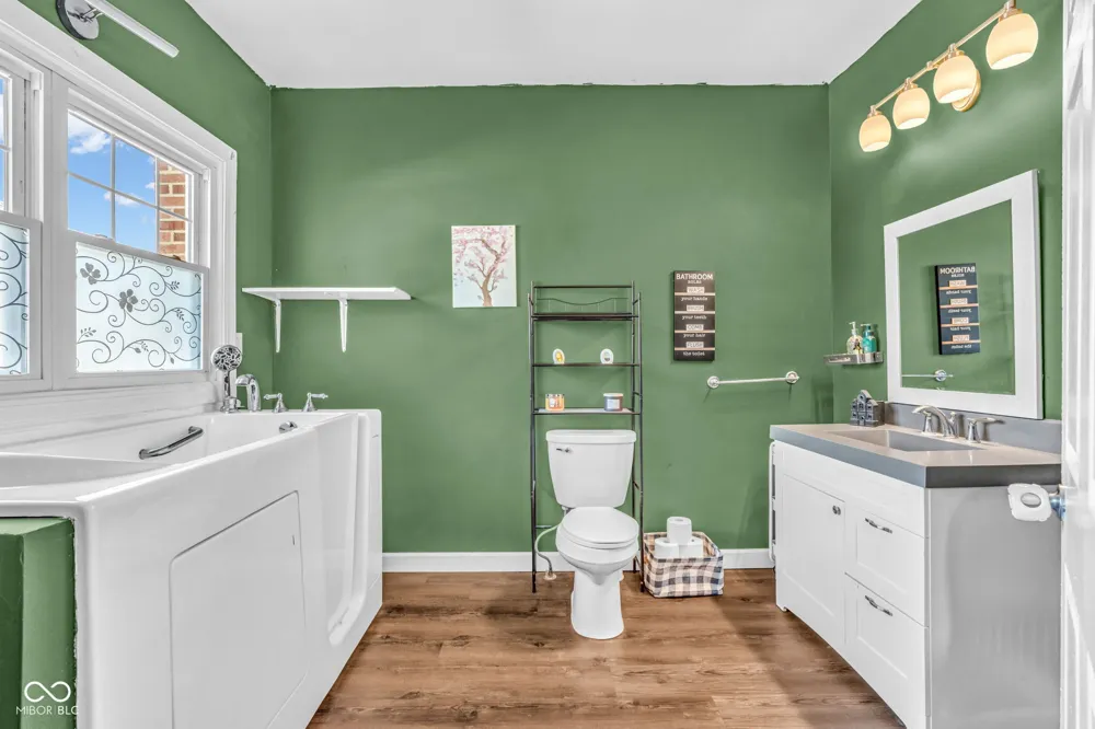 830 Elm Street Clinton, IN 47842