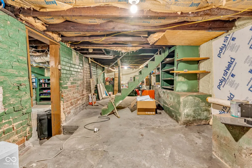 830 Elm Street Clinton, IN 47842