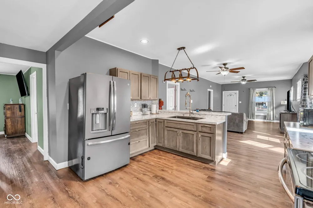 830 Elm Street Clinton, IN 47842