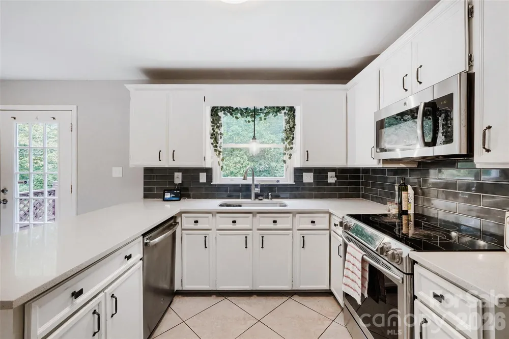 7309 Leesburg Road Charlotte, NC 28215