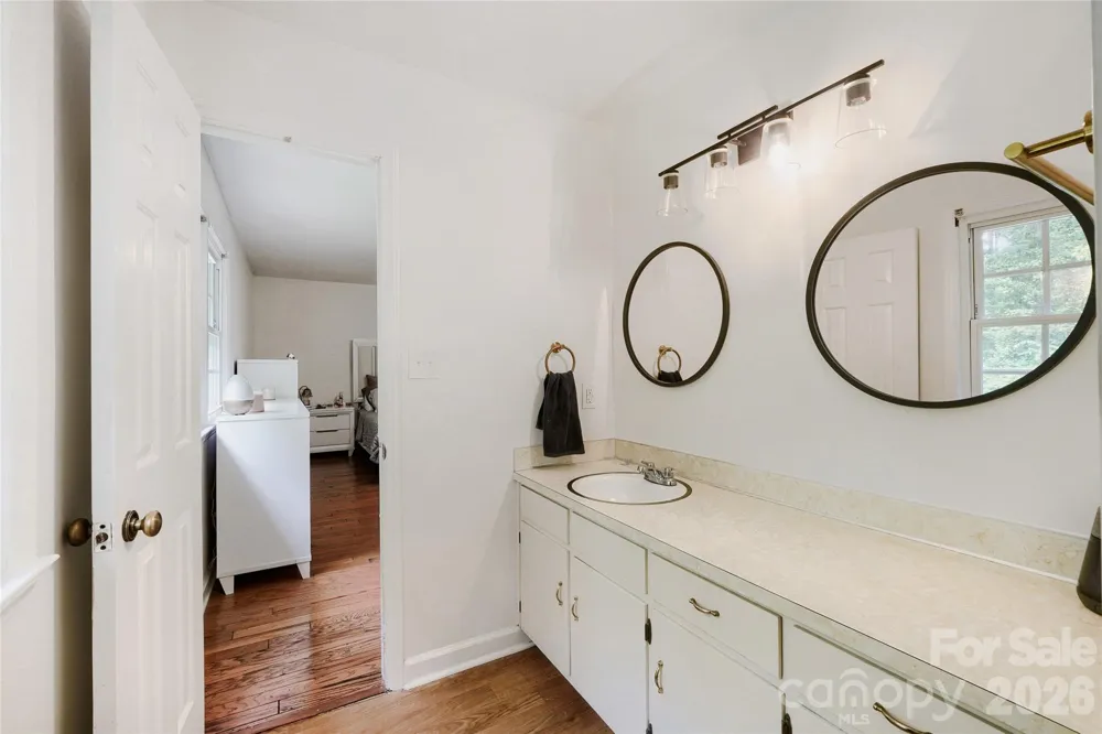 7309 Leesburg Road Charlotte, NC 28215