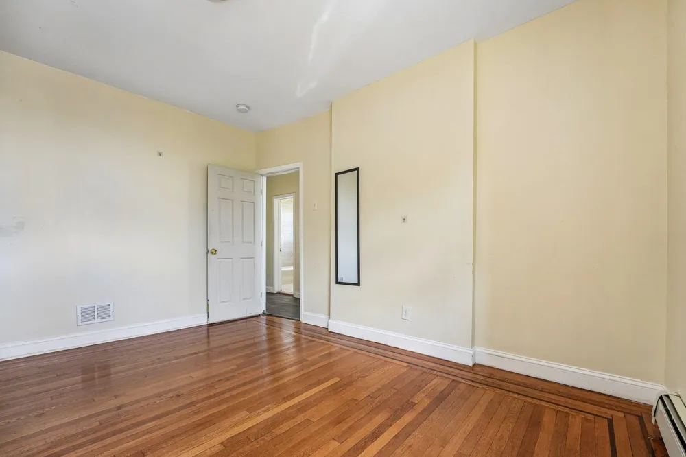 310 PALISADE AVE Union City, NJ 07097