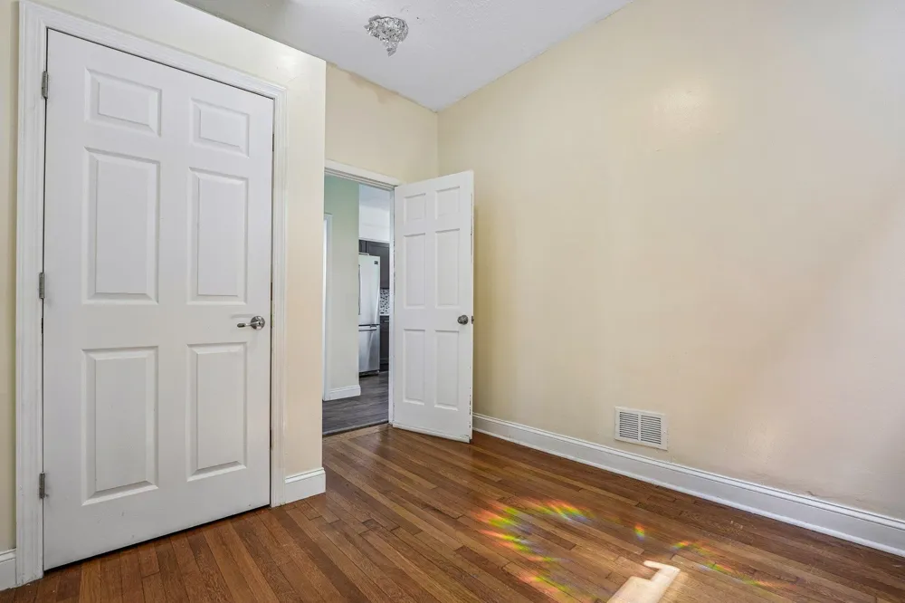 310 PALISADE AVE Union City, NJ 07097