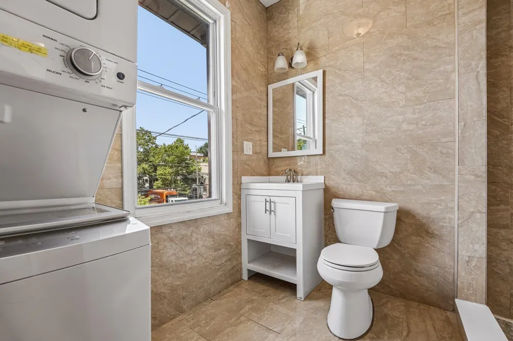 310 PALISADE AVE Union City, NJ 07097
