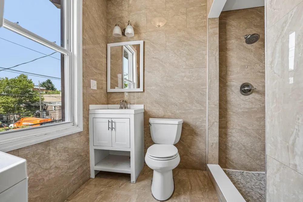 310 PALISADE AVE Union City, NJ 07097