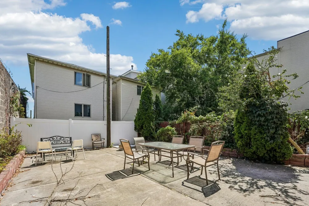 310 PALISADE AVE Union City, NJ 07097