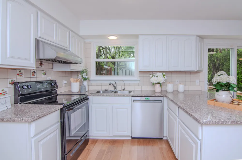 3044 Turnberry Lane Ann Arbor, MI 48108
