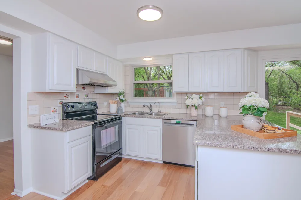 3044 Turnberry Lane Ann Arbor, MI 48108