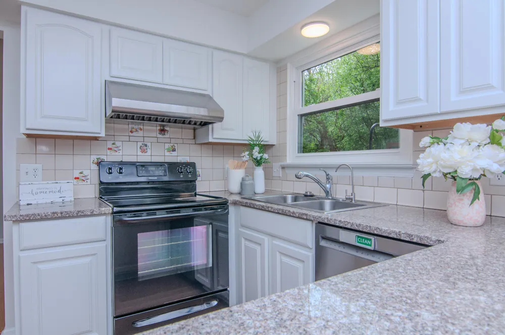3044 Turnberry Lane Ann Arbor, MI 48108