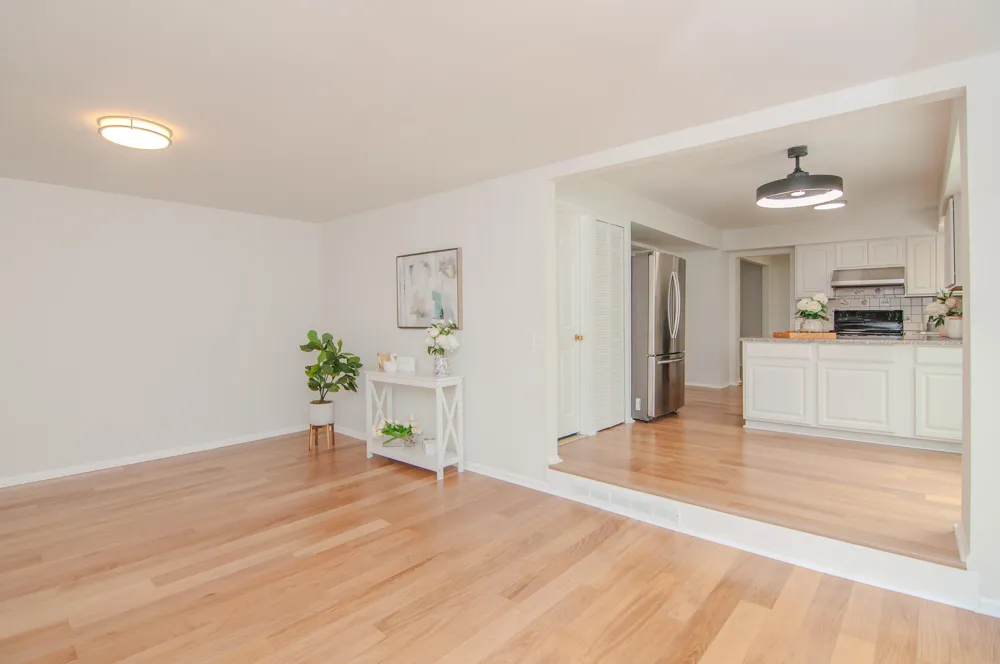3044 Turnberry Lane Ann Arbor, MI 48108