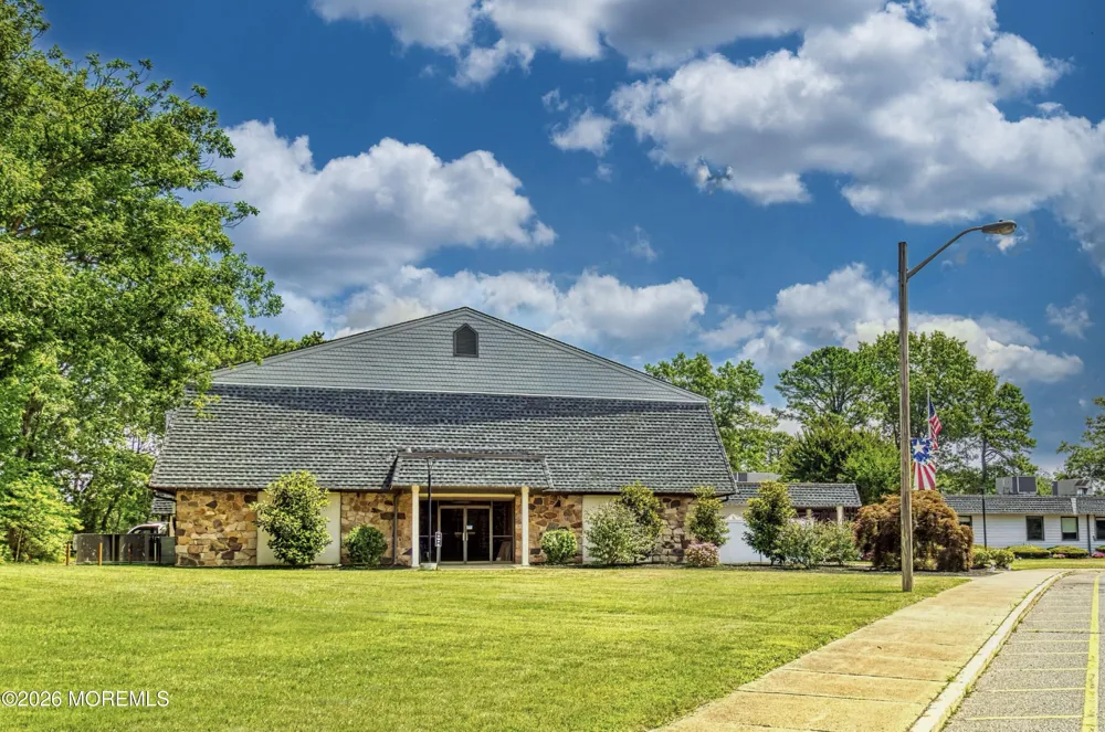 34 Cambridge Circle Manchester, NJ 08759