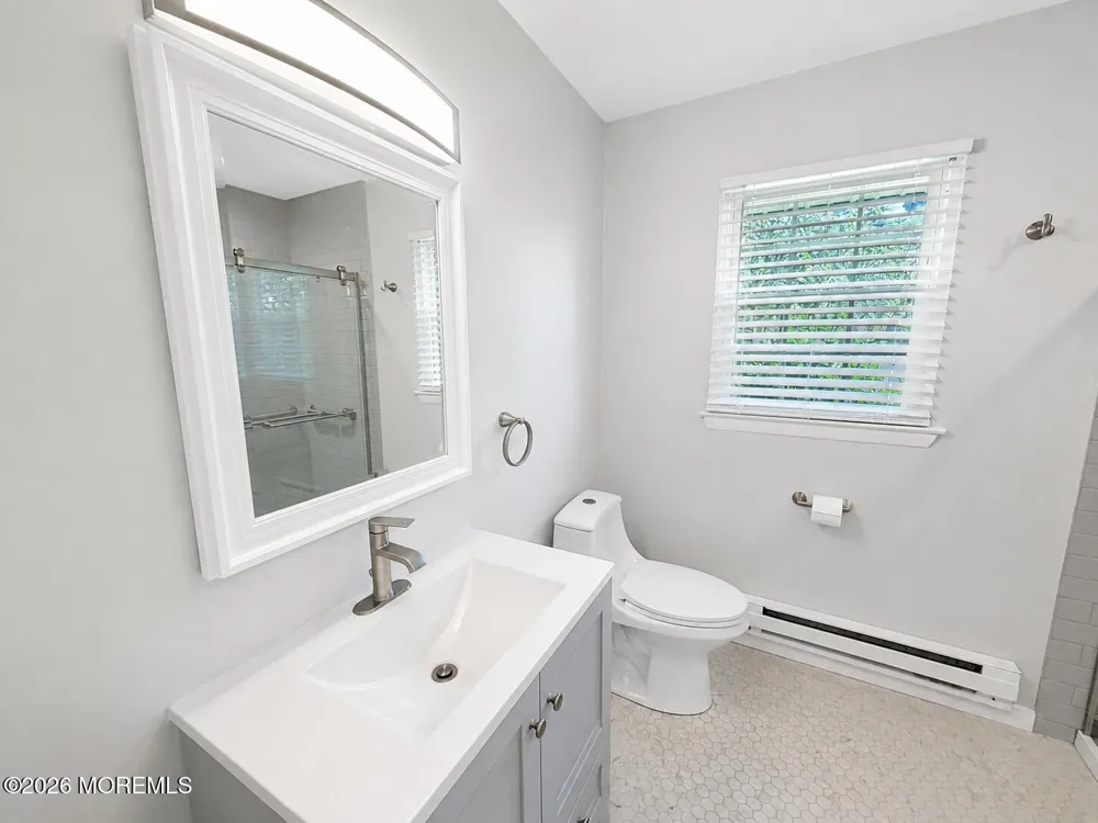 34 Cambridge Circle Manchester, NJ 08759
