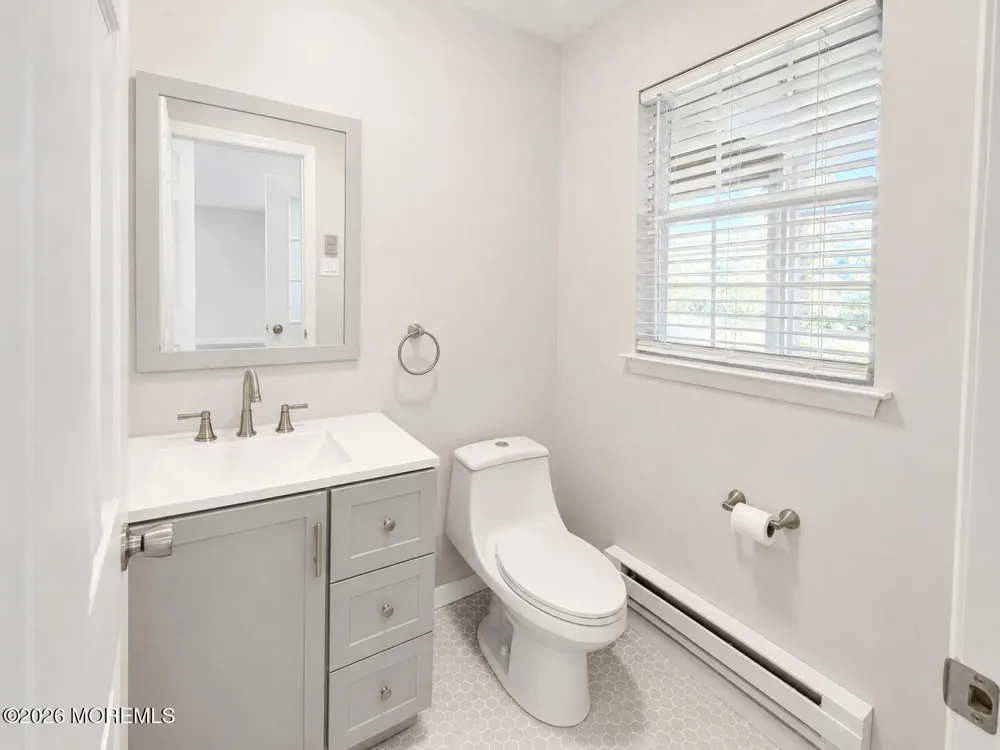 34 Cambridge Circle Manchester, NJ 08759