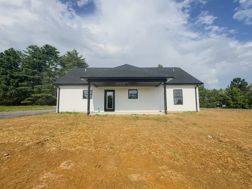 4701 Scottsville Rd Lafayette, TN 37083