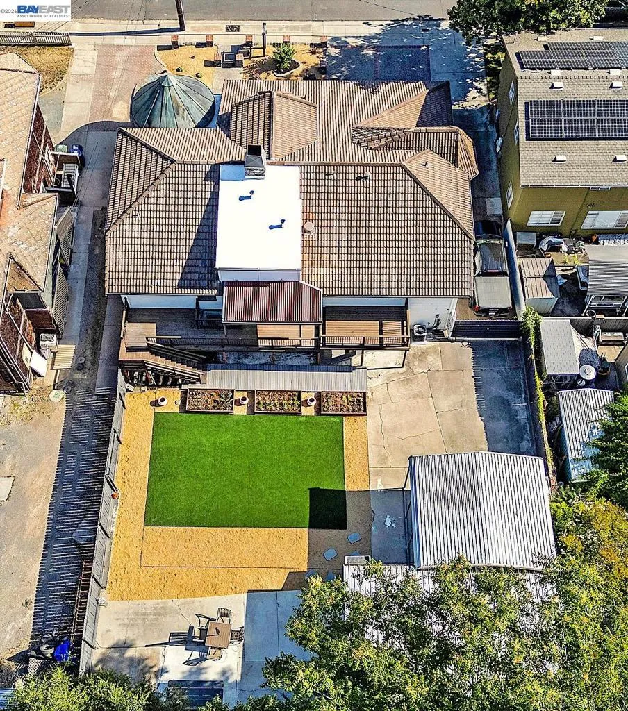 1932 College Ave Livermore, CA 94550