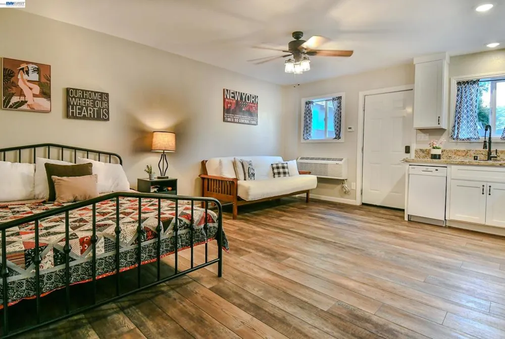 1932 College Ave Livermore, CA 94550