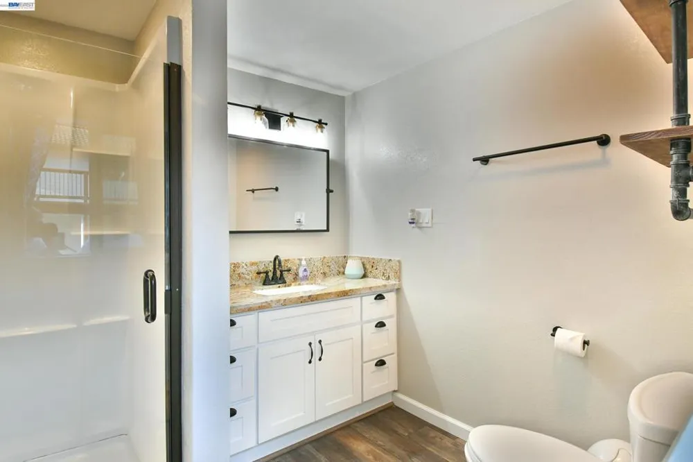 1932 College Ave Livermore, CA 94550